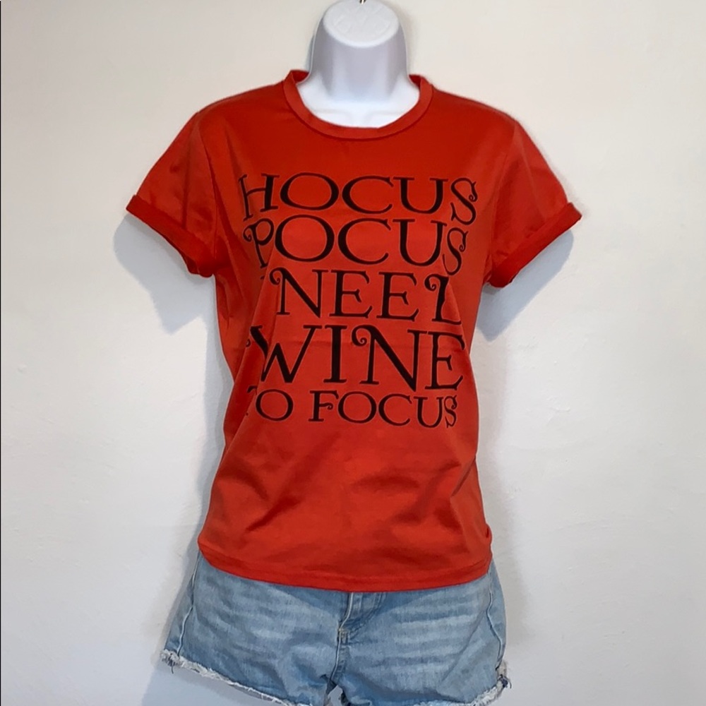NWOT Hocus Pocus I Need Wine To Focus Shirt